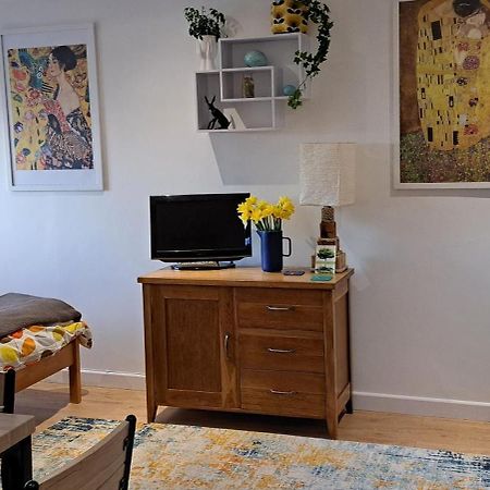 Modern Studio Apartment With Outstanding Views, Sleeps 2 Newlyn Dış mekan fotoğraf