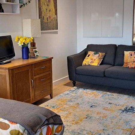 Modern Studio Apartment With Outstanding Views, Sleeps 2 Newlyn Dış mekan fotoğraf